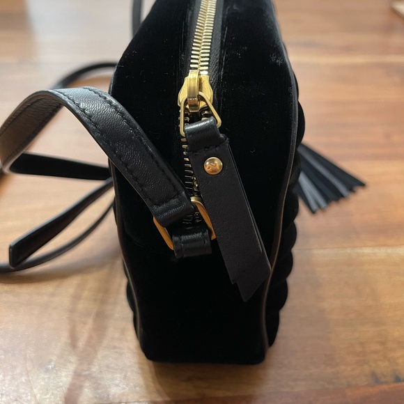 ❌SOLD❌ Saint Laurent Lou camera bag black velvet - Picture 4 of 16